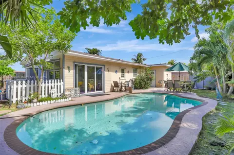 2751 NE 9th Ter, Pompano Beach, FL 33064