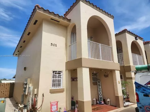 501 W 68th St #4, Hialeah, FL 33014