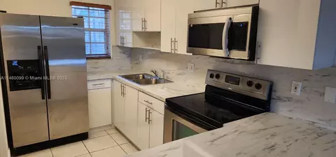 501 W 68th St #4, Hialeah, FL 33014 photo 4