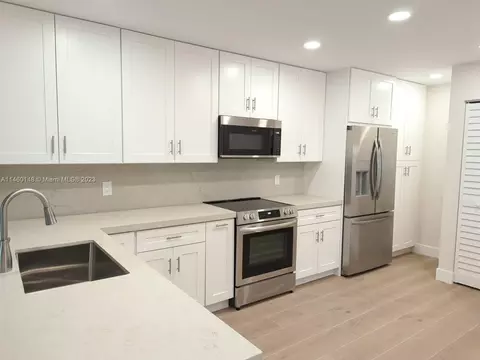 125 NW 98th Ter #125, Plantation, FL 33324