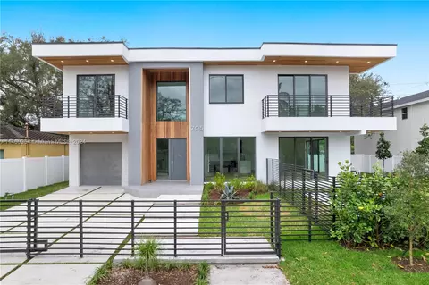 705 SW 8th Ter, Fort Lauderdale, FL 33315