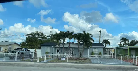 19001 NW 47th Ct, Miami Gardens, FL 33055