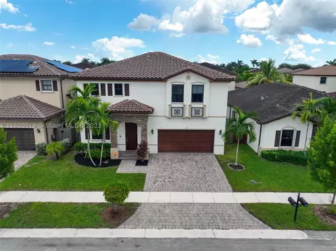 121 NE 26th Ter, Homestead, FL 33033