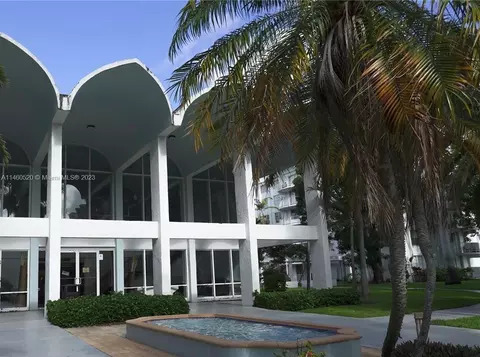 494 NW 165th Street Rd #304, Miami, FL 33169