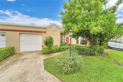 4580 Challenger Way #74, West Palm Beach, FL 33417