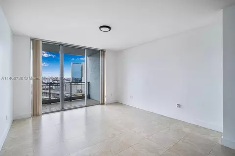 90 SW 3rd St #2006, Miami, FL 33130