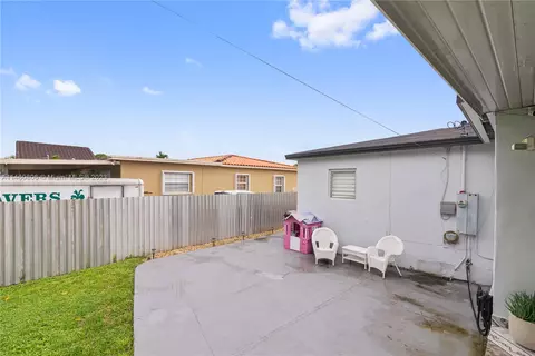 521 E 57th St, Hialeah, FL 33013 photo 14