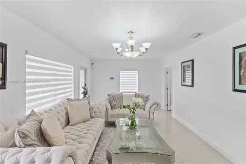 521 E 57th St, Hialeah, FL 33013 photo 4