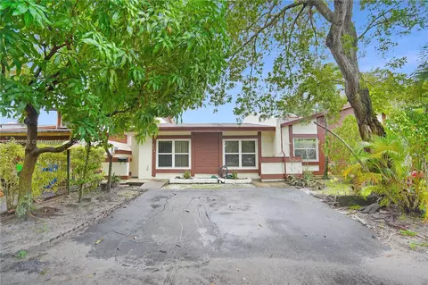2621 NW 62nd Ter #2621, Sunrise, FL 33313