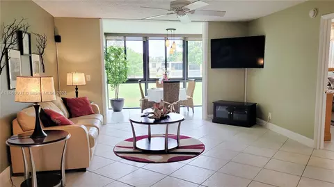 7460 NW 18th St #208, Margate, FL 33063