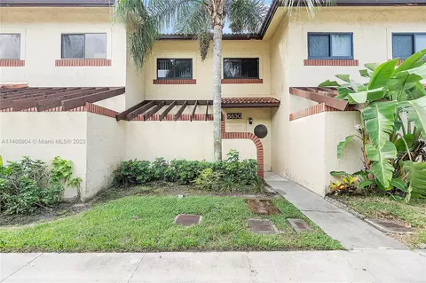 8830 NW 47th St, Sunrise, FL 33351