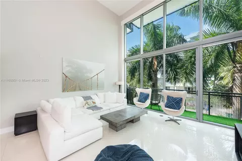 6000 Collins Ave #328, Miami Beach, FL 33140