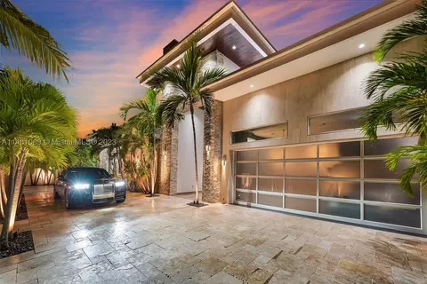 2633 NE 27th Ter, Fort Lauderdale, FL 33306