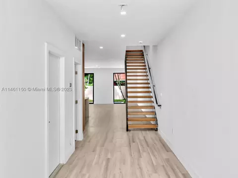 1381 SW 22nd Ter #RIGHT, Miami, FL 33145