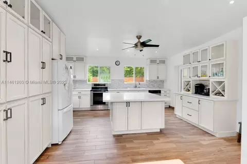 6285 SW 70 St, South Miami, FL 33143
