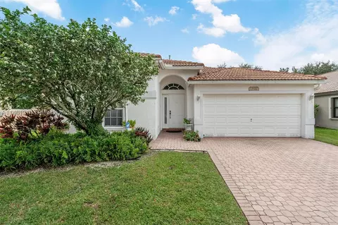 13322 NW 11th St, Pembroke Pines, FL 33028