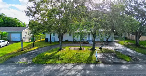 26211 SW 127th Ave, Homestead, FL 33032