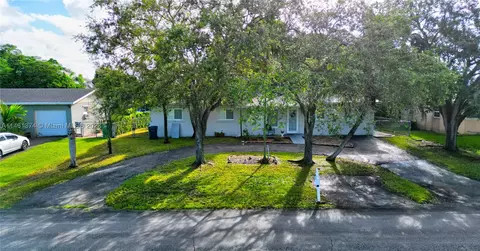 26211 SW 127th Ave, Homestead, FL 33032