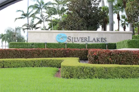811 NW 172nd Ter, Pembroke Pines, FL 33029
