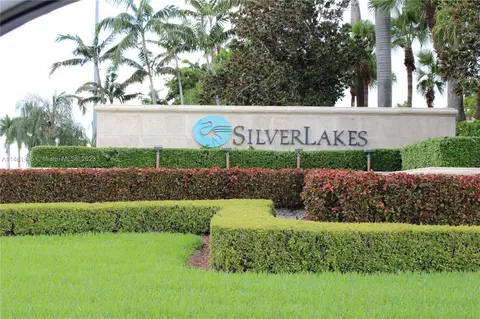 811 NW 172nd Ter, Pembroke Pines, FL 33029