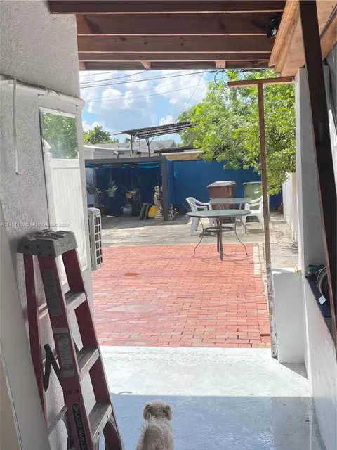 Undisclosed, Hialeah, FL 33013 photo 9