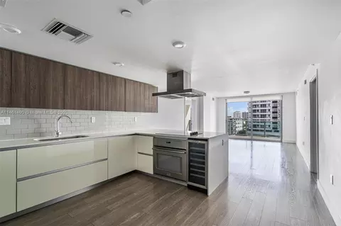 1025 92nd St #605, Bay Harbor Islands, FL 33154
