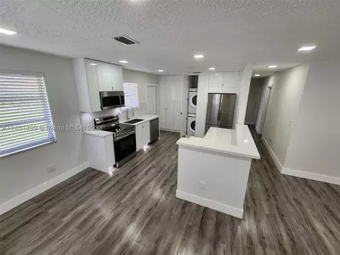 10253 SW 173rd St, Miami, FL 33157