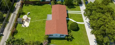 1670 NE 171st St, North Miami Beach, FL 33162