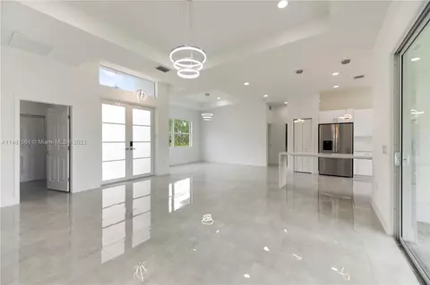 813 Andover Ave, Lehigh Acres, FL 33974