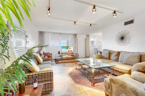 1811 Jefferson St #806, Hollywood, FL 33020