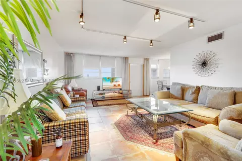 1811 Jefferson St #806, Hollywood, FL 33020