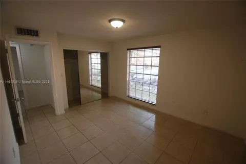 7115 Miami Lakes Dr #N27, Miami Lakes, FL 33014