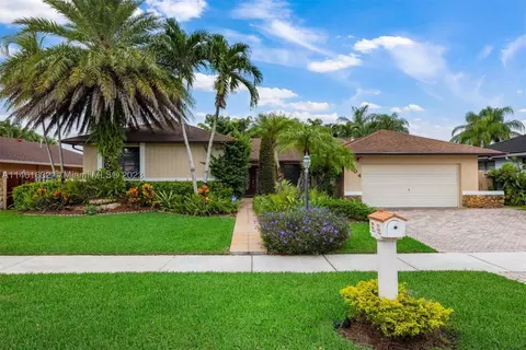 9604 SW 117th Ct, Miami, FL 33186