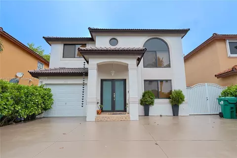 19711 NW 86th Ave, Hialeah, FL 33015