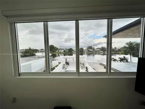 1699 W 72nd St, Hialeah, FL 33014 photo 33
