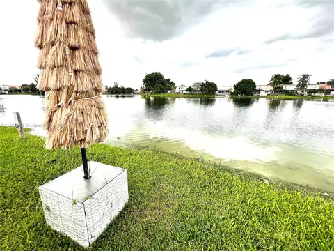1699 W 72nd St, Hialeah, FL 33014 photo 14
