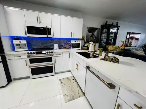 1699 W 72nd St, Hialeah, FL 33014 photo 21