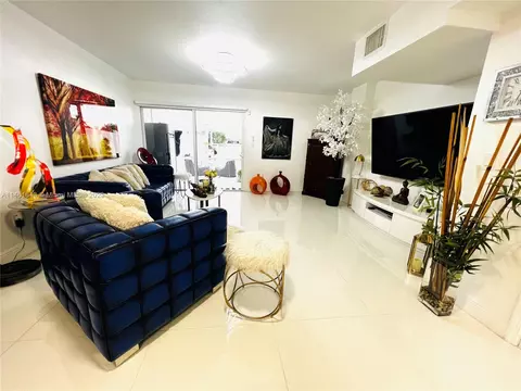 1699 W 72nd St, Hialeah, FL 33014 photo 18