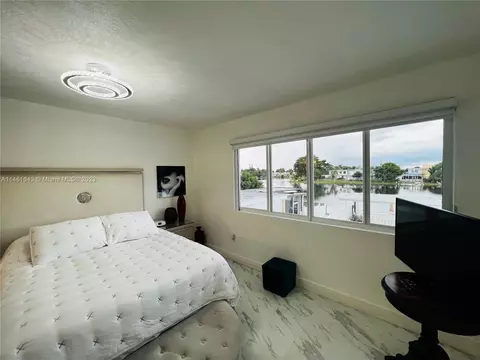1699 W 72nd St, Hialeah, FL 33014 photo 32