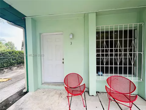 701 S Royal Poinciana Blvd #3, Miami Springs, FL 33166