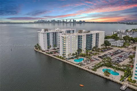 7501 E Treasure Dr #5A, North Bay Village, FL 33141