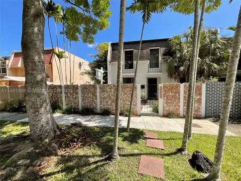 9005 SW 96th Ave, Miami, FL 33176