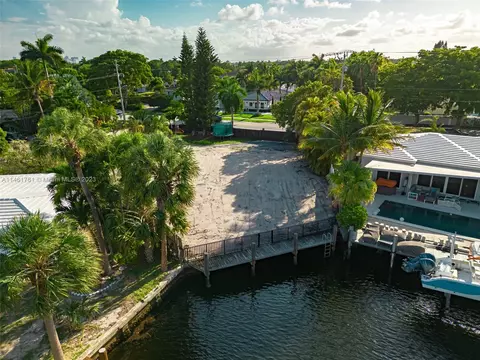 2524 Bayview Dr, Fort Lauderdale, FL 33305