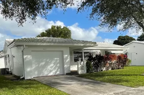 8561 NW 17th St, Plantation, FL 33322