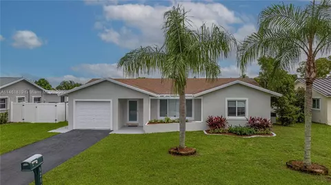 8200 NW 93rd Ter, Tamarac, FL 33321