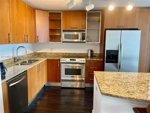 1945 S Ocean Dr #807, Hallandale Beach, FL 33009