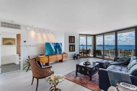 1000 Quayside Ter #1504, Miami, FL 33138