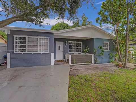 321 NE 170th St, North Miami Beach, FL 33162