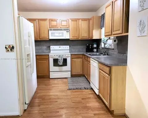 328 NW 46th St, Pompano Beach, FL 33064