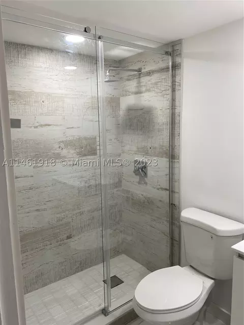 8010 N Colony Cir N #107, Tamarac, FL 33321